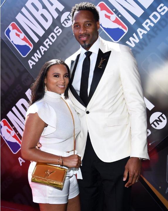 数万名观众 数万名观众